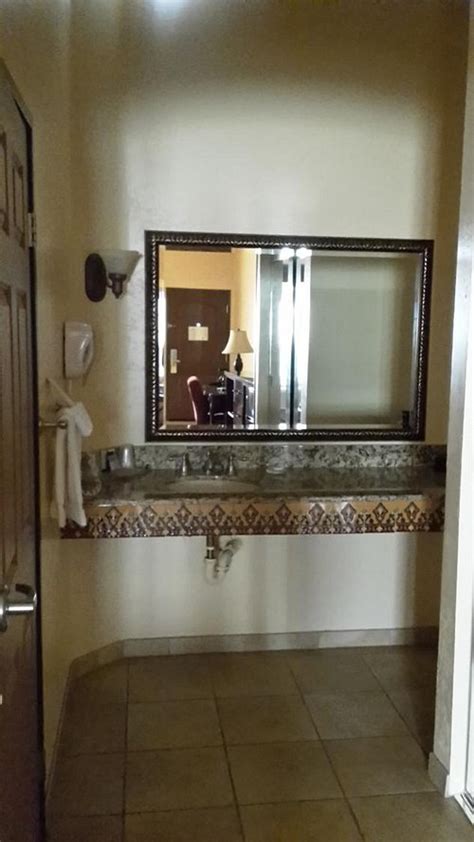 hotels in redlands|Iba pa.